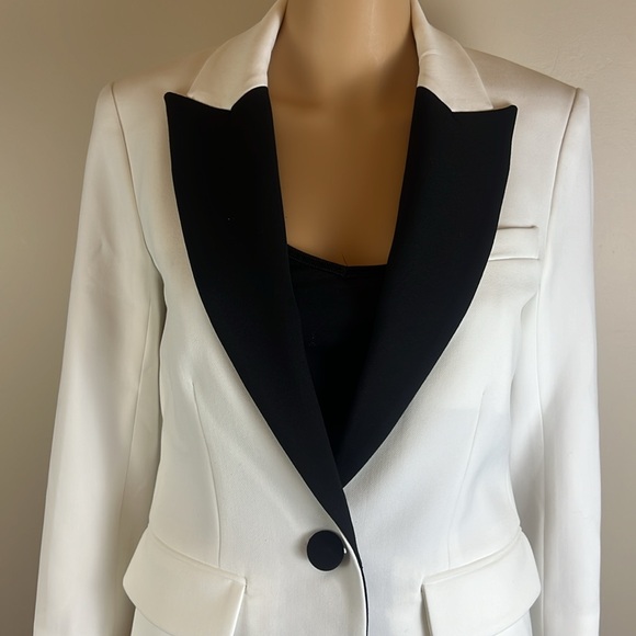 Veronica Beard Ashburn White Blazer with Black Contrasting Lapels - Picture 7 of 11